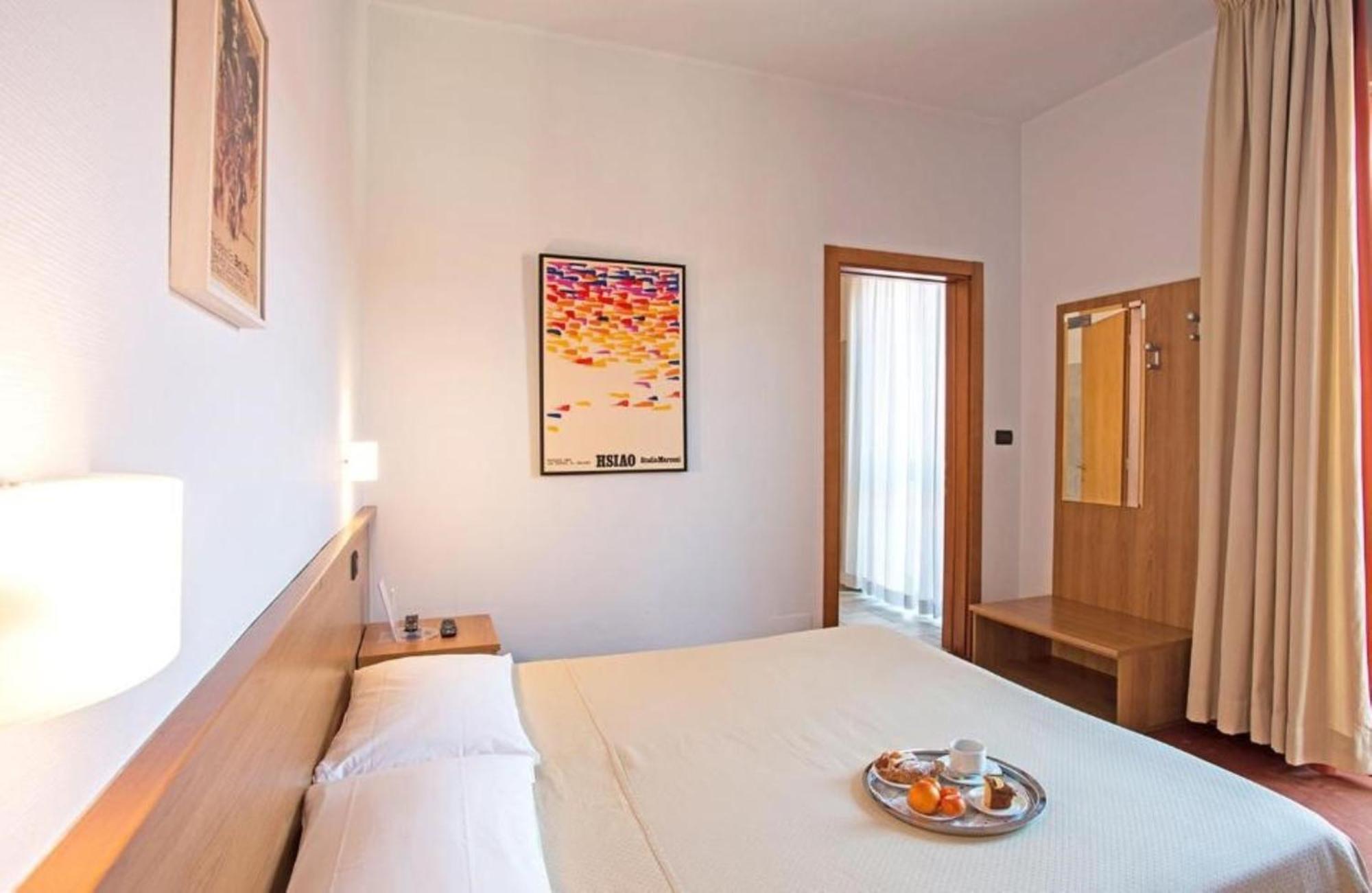 Hotel Lux Alessandria Exterior photo