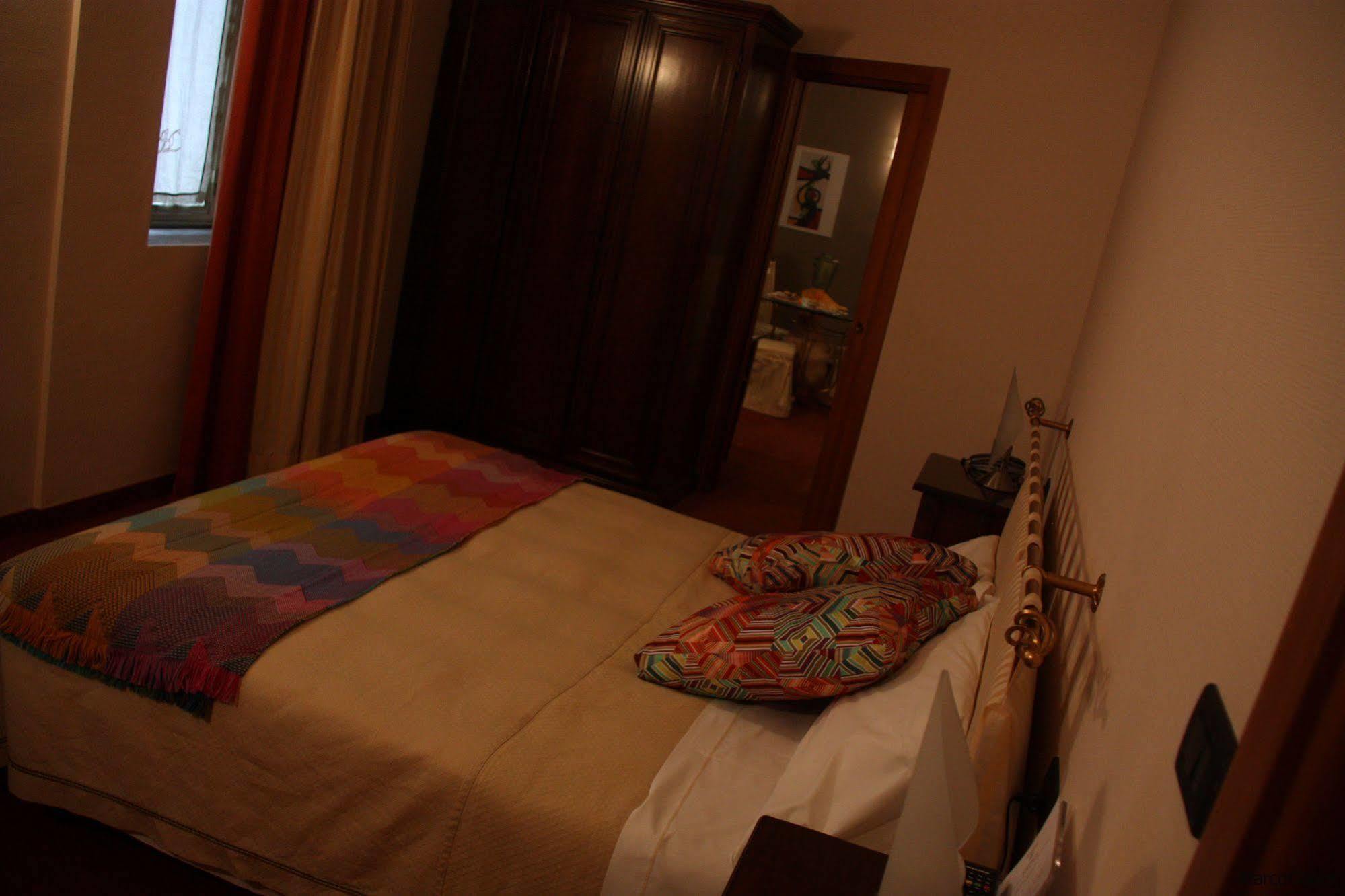 Hotel Lux Alessandria Exterior photo